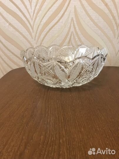 Хрустальная ваза