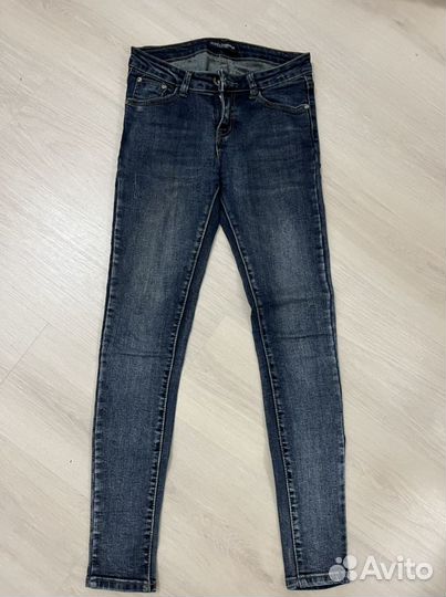Джинсы mng