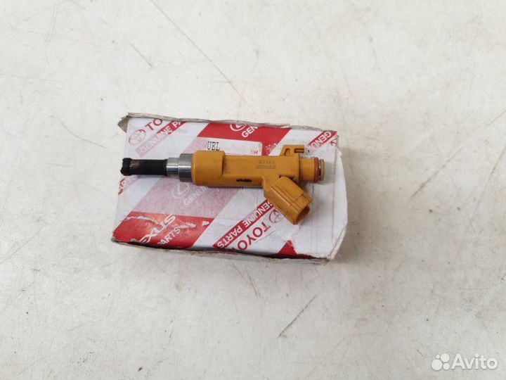 Форсунка топливная Toyota Camry V70 2018