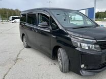 Toyota Voxy 2.0 CVT, 2014, 180 000 км, с пробегом, цена 1 780 000 руб.