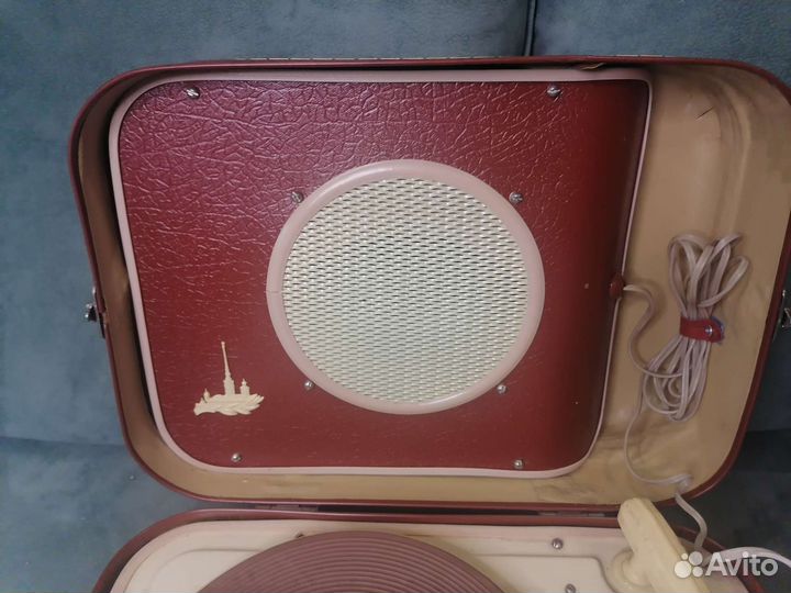 Проигрыватель винила СССР