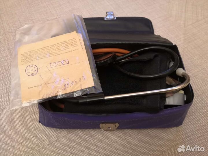 Тонометр и фонендоскоп 1993 года