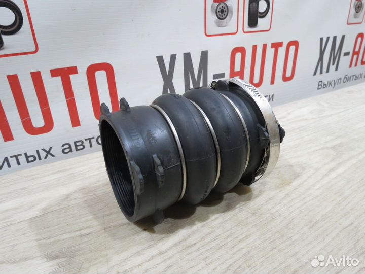 Патрубок интеркулера Porsche Macan