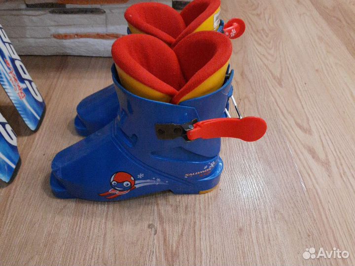 Детский горнолыжный комплект