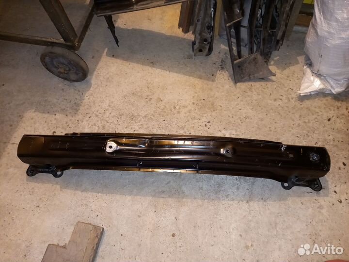 Балка (усилитель) переднего бампера LADA Vesta
