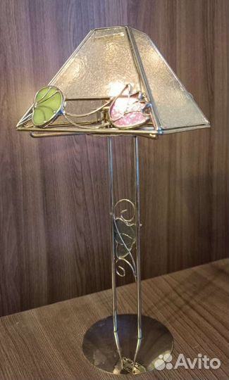 Подсвечник из металла и витражного стекла