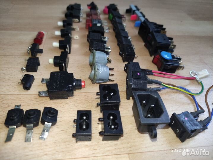 Выключатели Кнопки Переключатели Разъемы