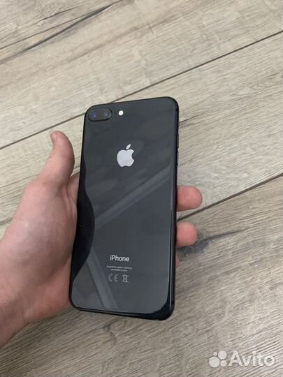 iPhone 8 Plus, 64 ГБ