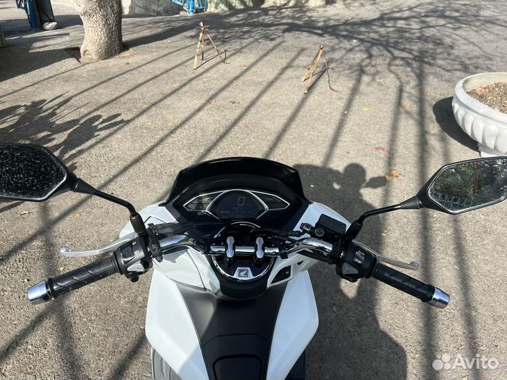 Скутер honda PCX 150