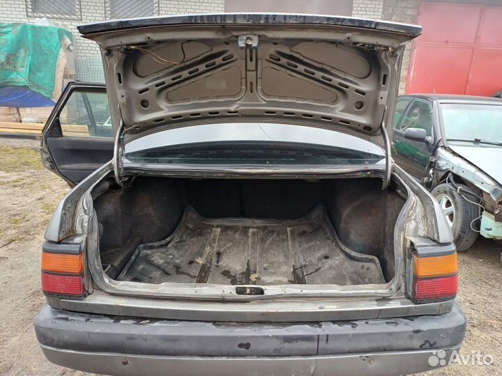 Дверь багажника VW Passat
