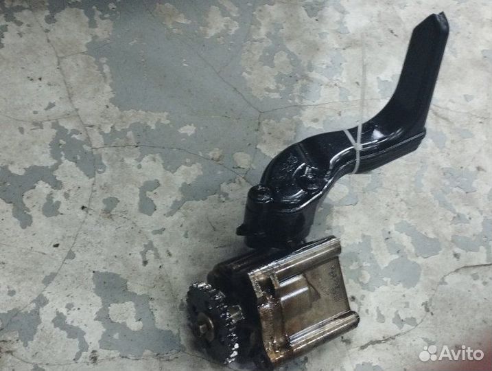 Масляный насос Mazda 3 BK LF 2007