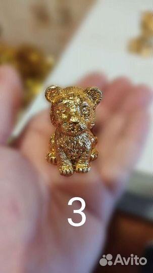 Фигурки тигров, львов