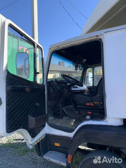 Mercedes-Benz 814, 1992