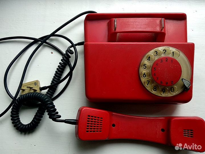 Телефон дисковый времён СССР