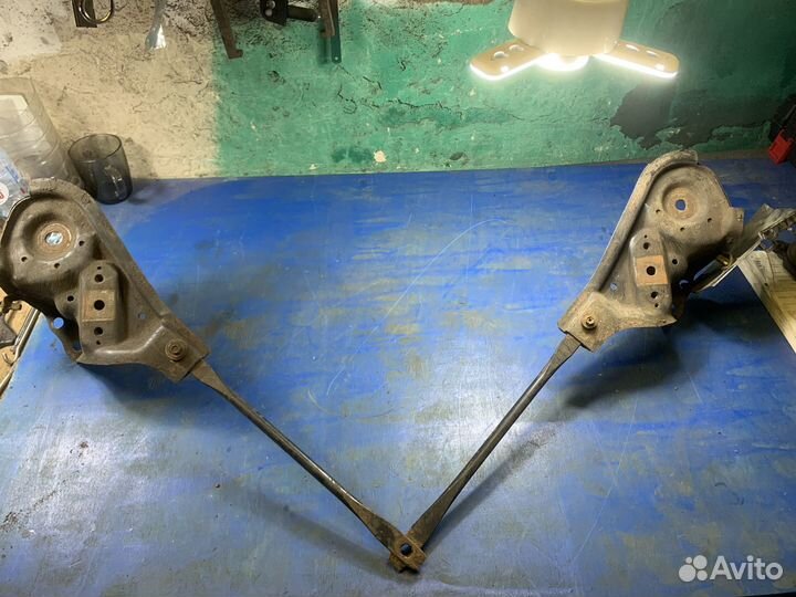Распорка подрамника lexus gs/aristo jzx147