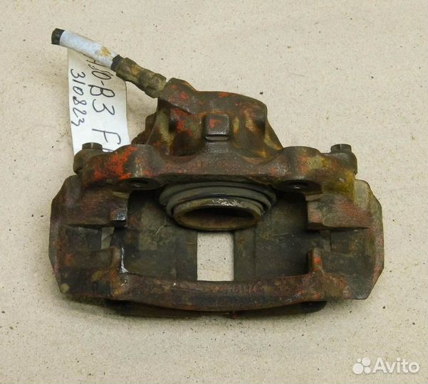 Суппорт передний правый Audi 80 B3