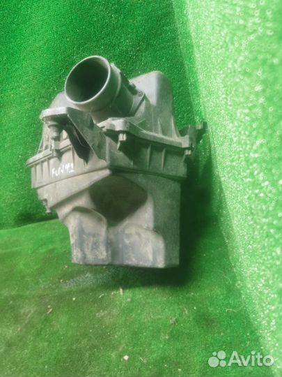 Корпус воздушного фильтра Ford Focus 2 купе 1.8