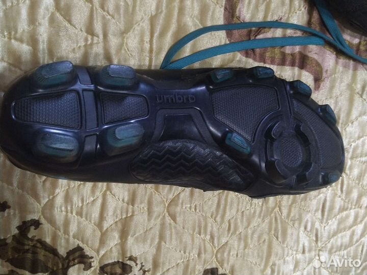 Детские футбольные бутсы