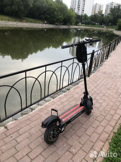 Самокат взрослый электрический
