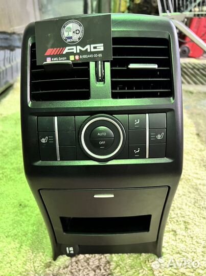 Центральная консоль корпус x166 ML GL GLS GLE