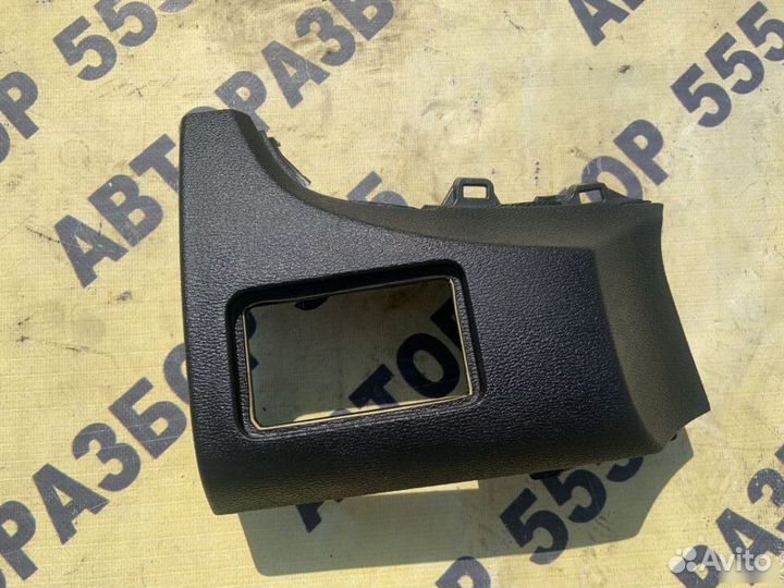 Накладка на торпедо левая Kia Quoris