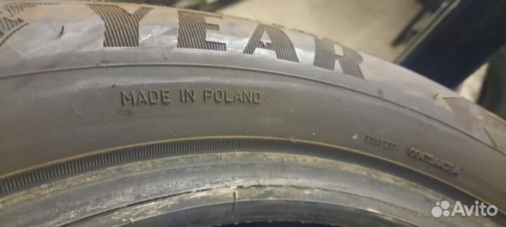 Goodyear UltraGrip 205/60 R16 92T