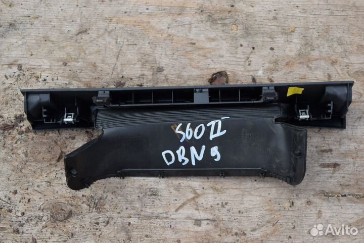 Кожух рулевой колонки Volvo S60 2 9123022