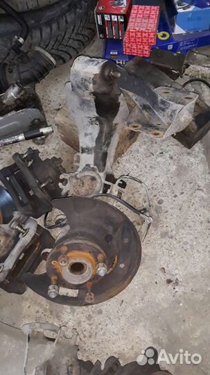 Поворотный кулак Nissan primera p11