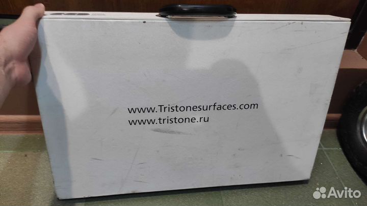 Образцы акрилового камня Tristone