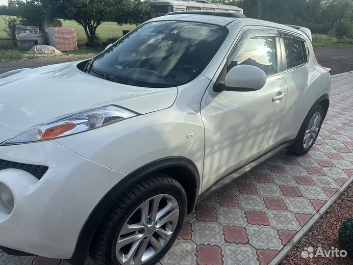Nissan Juke 1.6 CVT, 2011, битый, 240 000 км