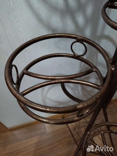 Стойка для цветов