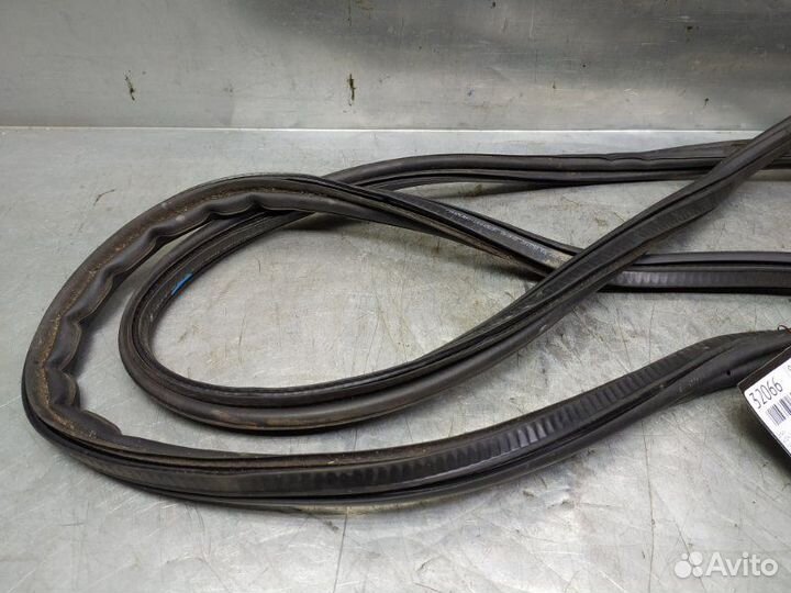 Уплотнитель багажника Skoda Octavia (A5 1Z)