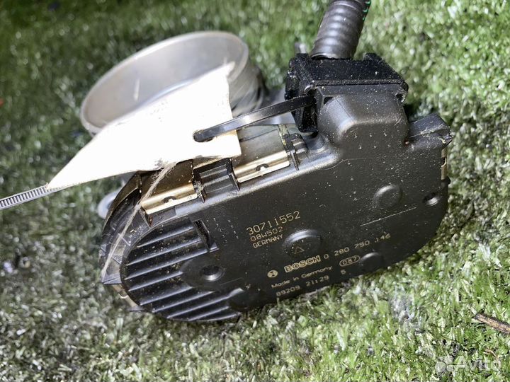 Заслонка дроссельная B5254T7 Volvo S40 MS67 307115