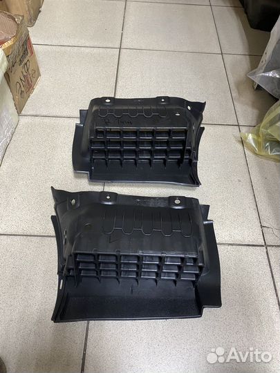 Подножки mazda titan 2000г лево право