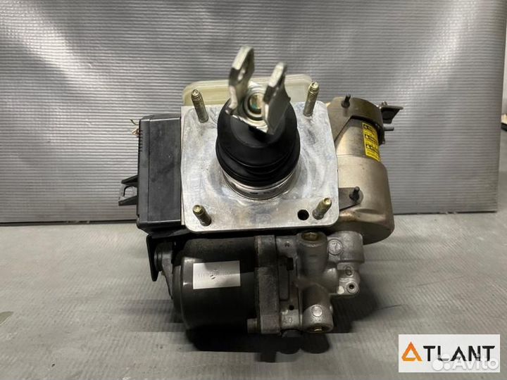 Главный тормозной цилиндр toyota soarer