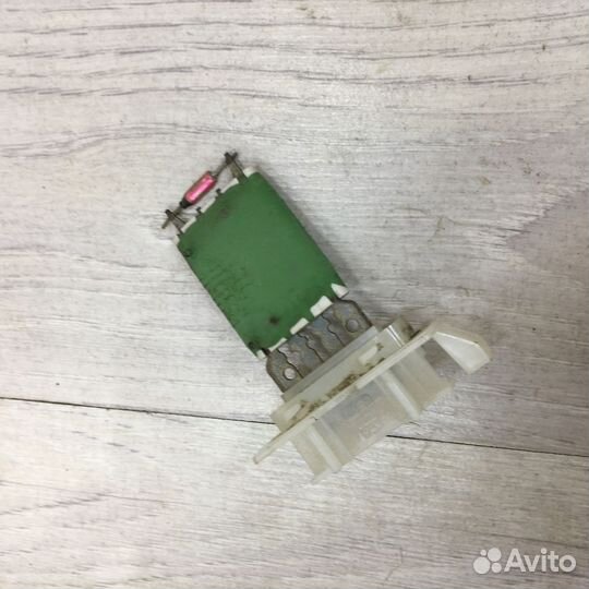 Резистор печки Реостат Renault logan 2
