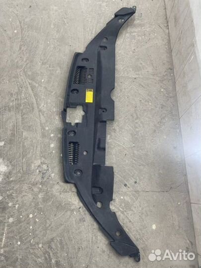 Накладка замка капота Toyota Highlander 3