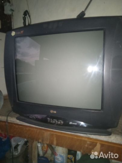 Телевизоры 3 шт