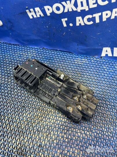 Блок предохранителей салона Mercedes-Benz W211