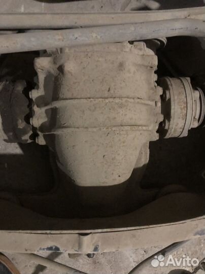 Задний подрамник crown s140