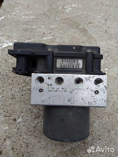 Блок ABS абс на Subaru Forester SG5 SG9 2005-2007г