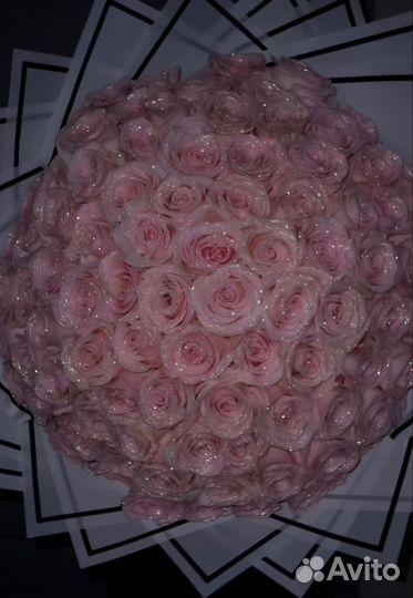 Розы из атласных лент