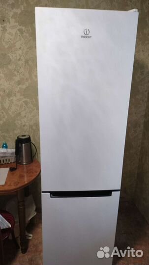 Холодильник Indesit DS 4180 W, белый