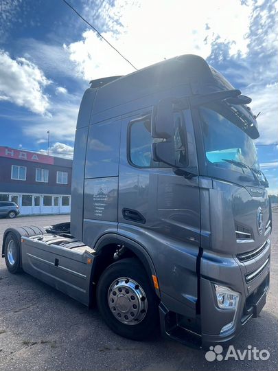 Shacman (Shaanxi) SX4188YY381, 2024