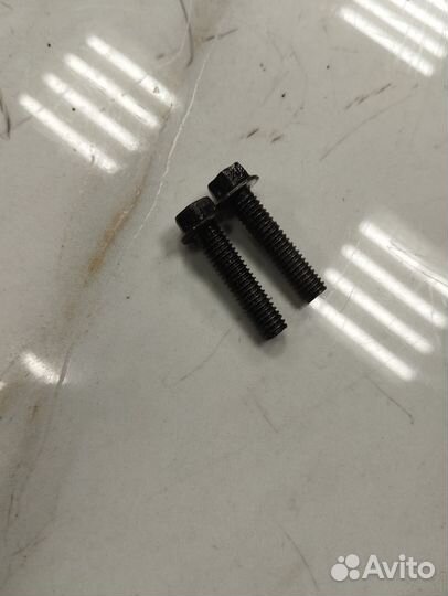 Болт крышки генератора Kawasaki ZX250 ZXR250