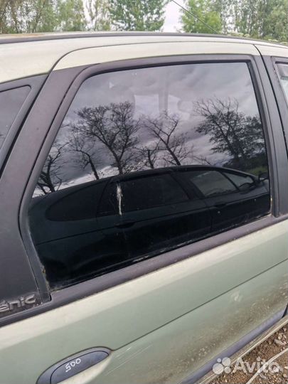 Стекло заднее правое renault scenic 1