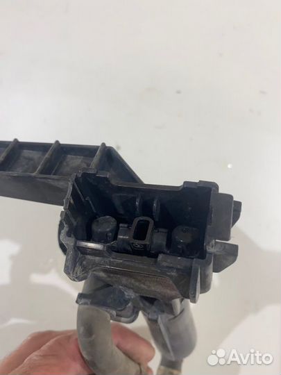 Насос-форсунка омывателя фар левая Lexus Rx450H