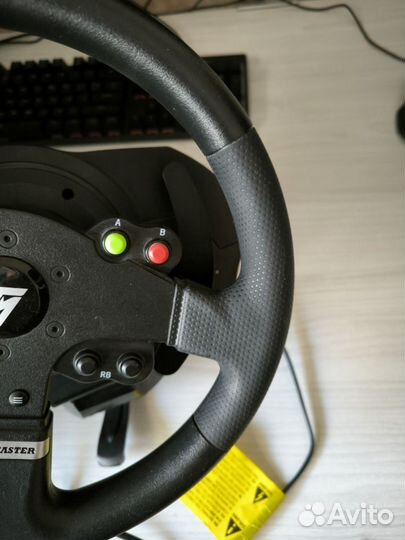 Руль Thrustmaster TMX Force Feedback