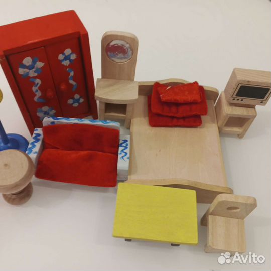 Деревянная мебель для кукол