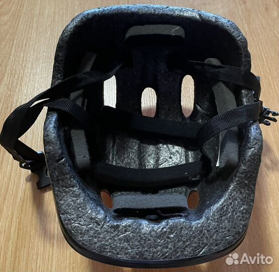 Десткий защитный шлем